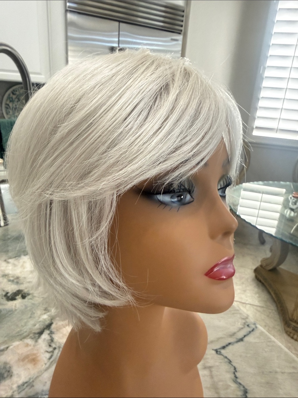 Paula Young Meg #60 Short Women’s Bob Wig – Elegant Platinum Blonde Style